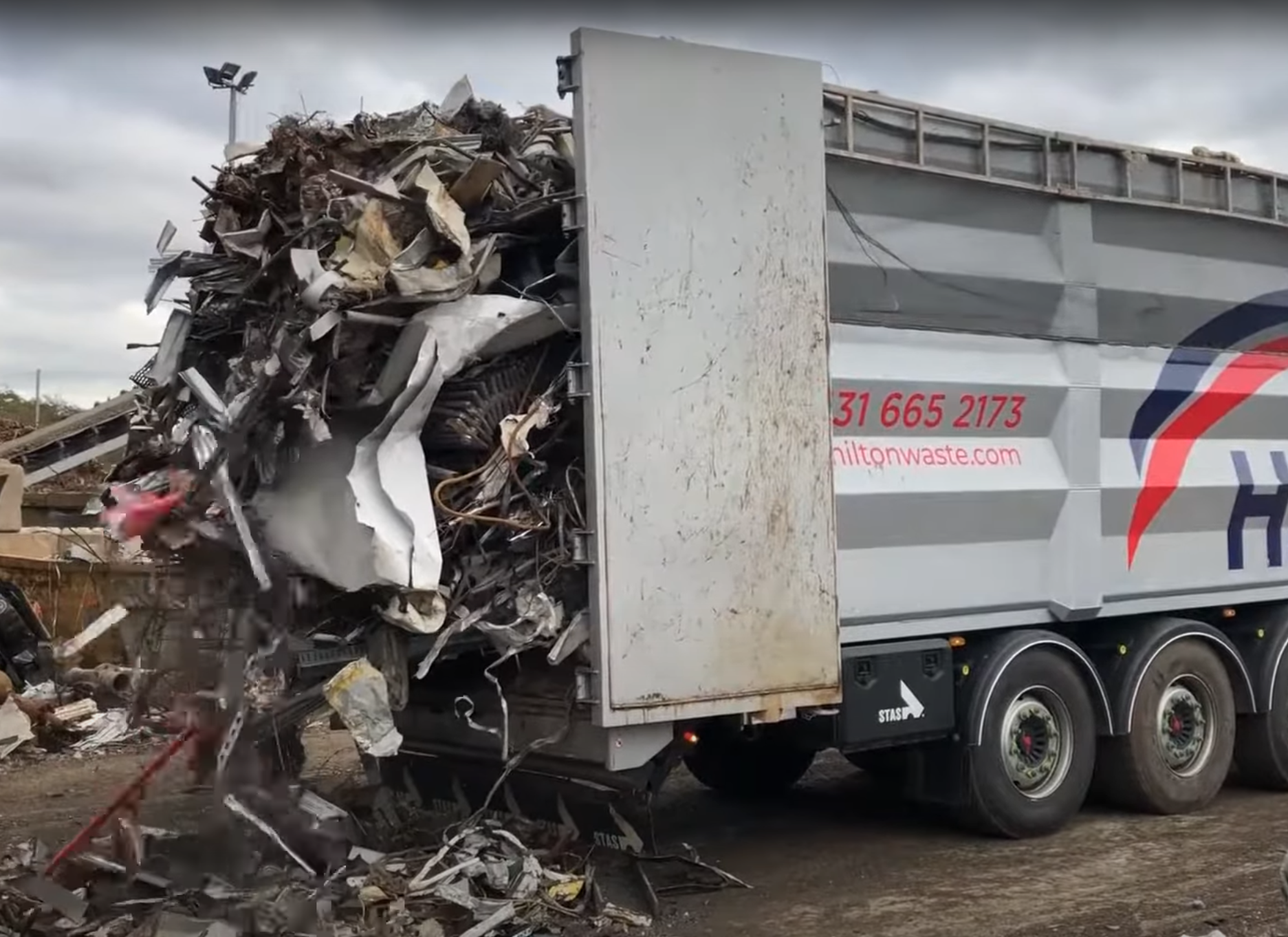 Best Walking Floor Trailer for Transporting Scrap Metal in the UK