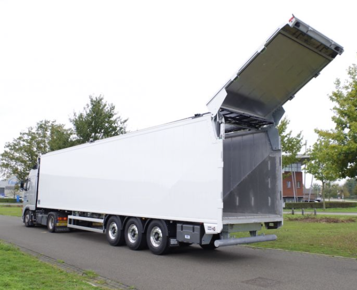 Knapen Trailers make the best heavy waste floor in Europe - check out the high lifting hydraulic tailgate